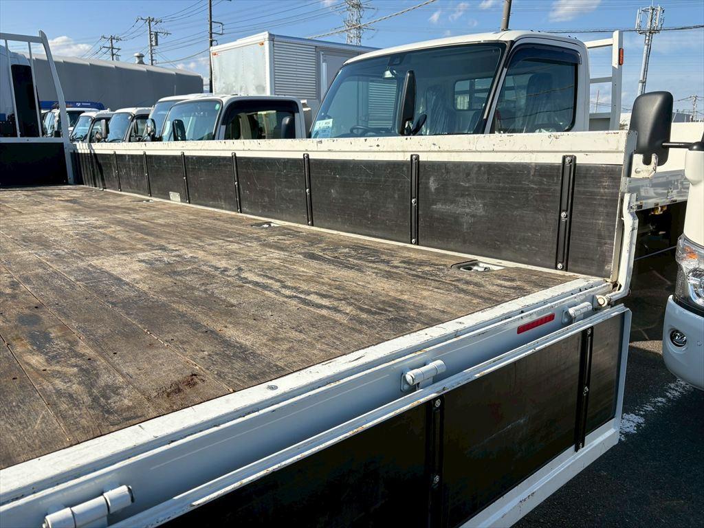 いすゞ フォワード 2PG-FRR90S2(2WD)の写真10