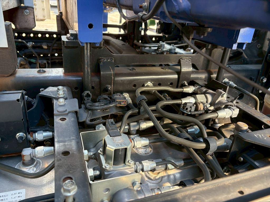 いすゞ フォワード 2PG-FRR90S2(2WD)の写真15