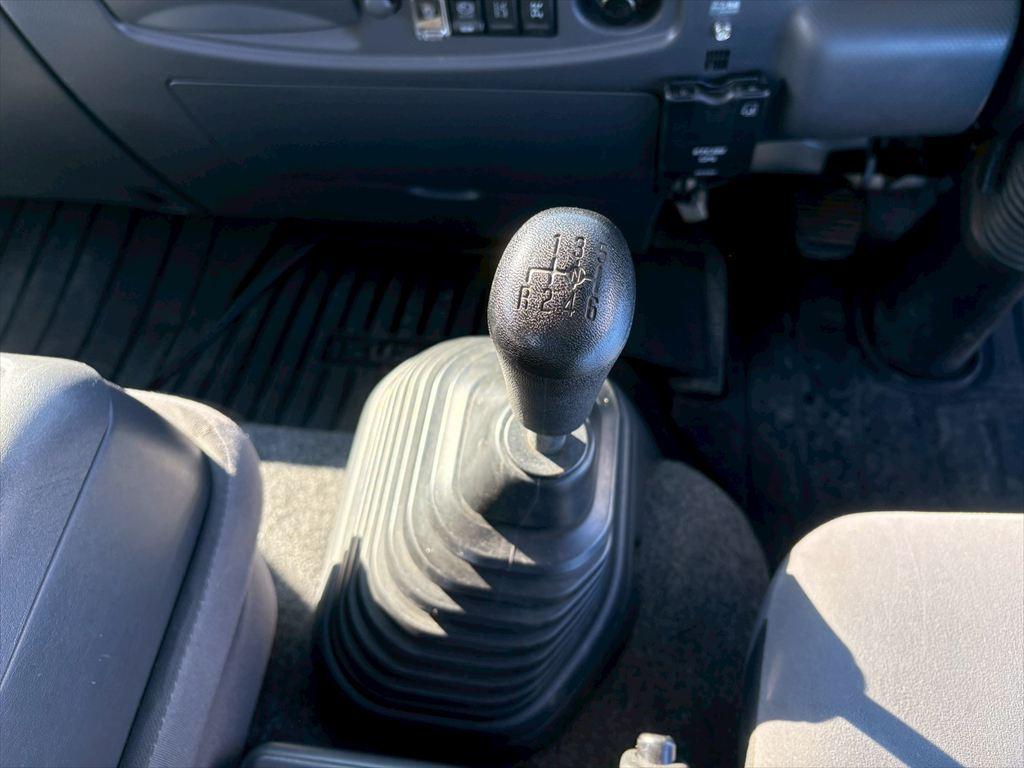 いすゞ フォワード 2PG-FRR90S2(2WD)の写真23