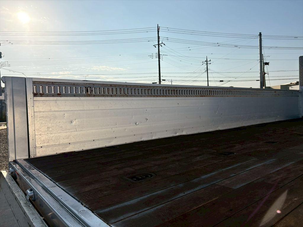 いすゞ フォワード TKG-FRR90T2(2WD)の写真9