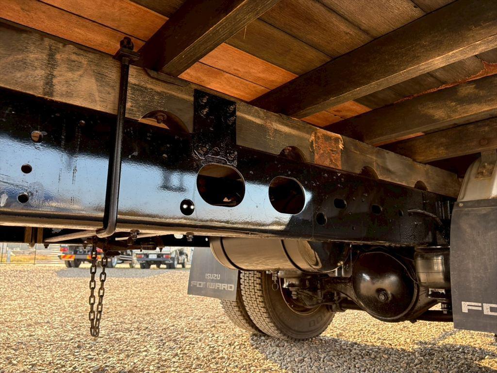 いすゞ フォワード TKG-FRR90T2(2WD)の写真16