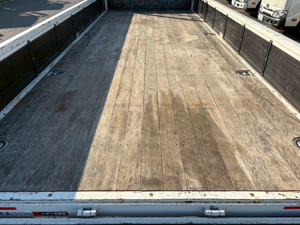 いすゞ フォワード 2PG-FRR90S2(2WD)の写真8