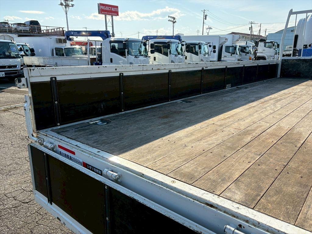 いすゞ フォワード 2PG-FRR90S2(2WD)の写真9