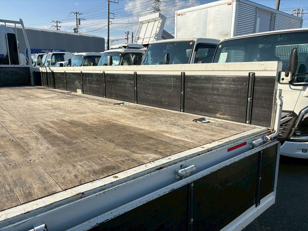 いすゞ フォワード 2PG-FRR90S2(2WD)の写真10