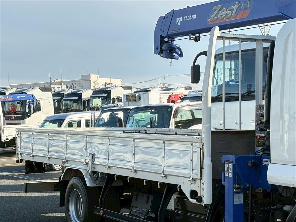 いすゞ フォワード 2PG-FRR90S2(2WD)の写真5