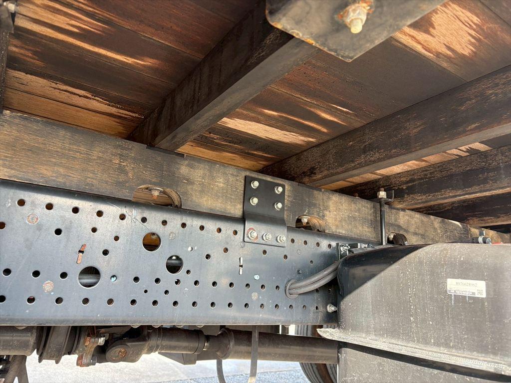 いすゞ フォワード 2PG-FRR90S2(2WD)の写真16