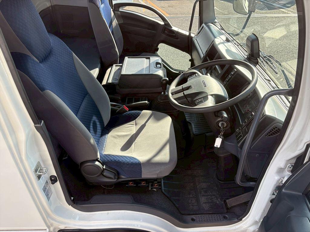 いすゞ フォワード 2PG-FRR90S2(2WD)の写真21