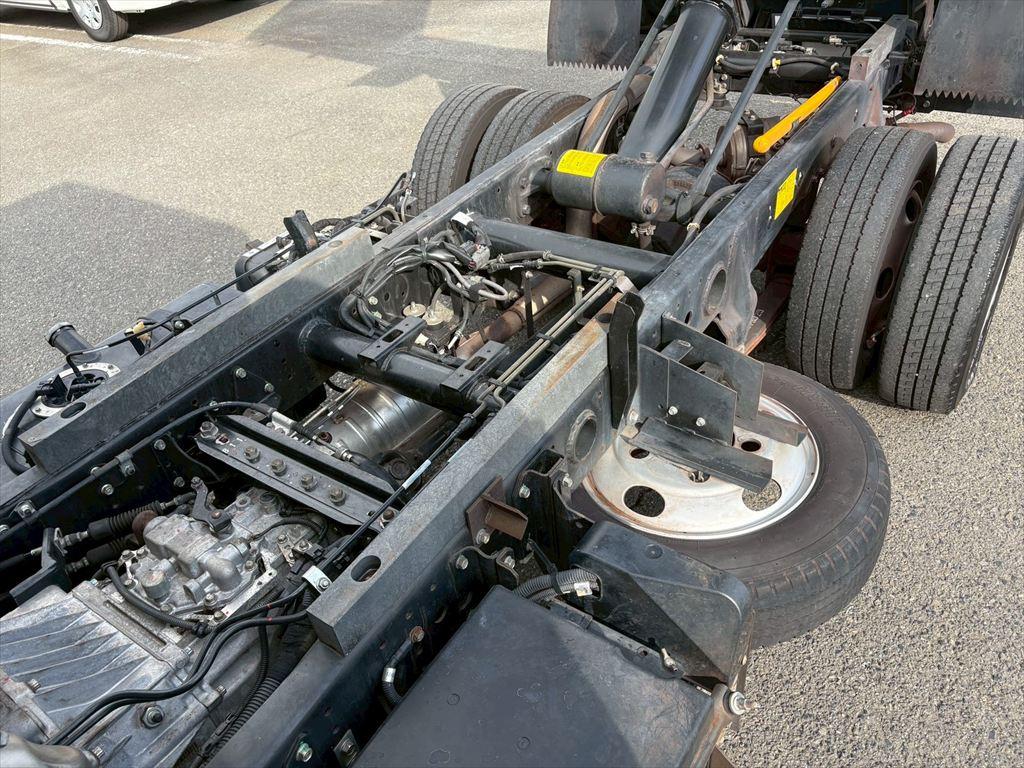 三菱 キャンター TKG-FBA30(2WD)の写真14