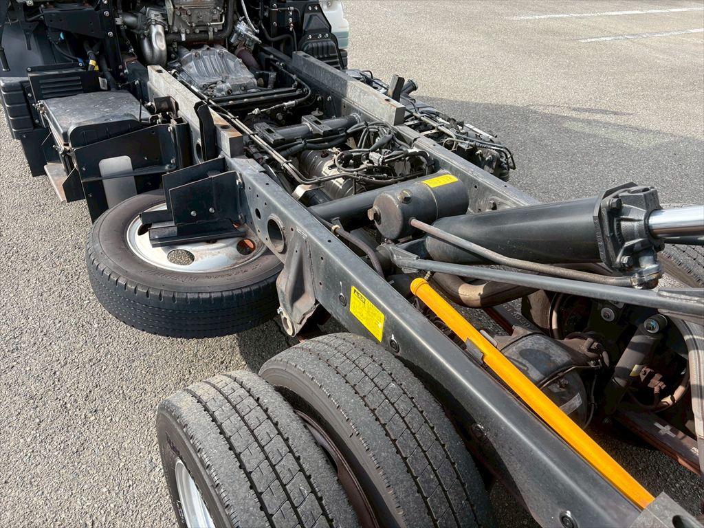 三菱 キャンター TKG-FBA30(2WD)の写真15