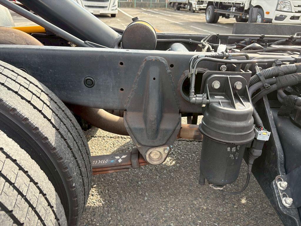三菱 キャンター TKG-FBA30(2WD)の写真16