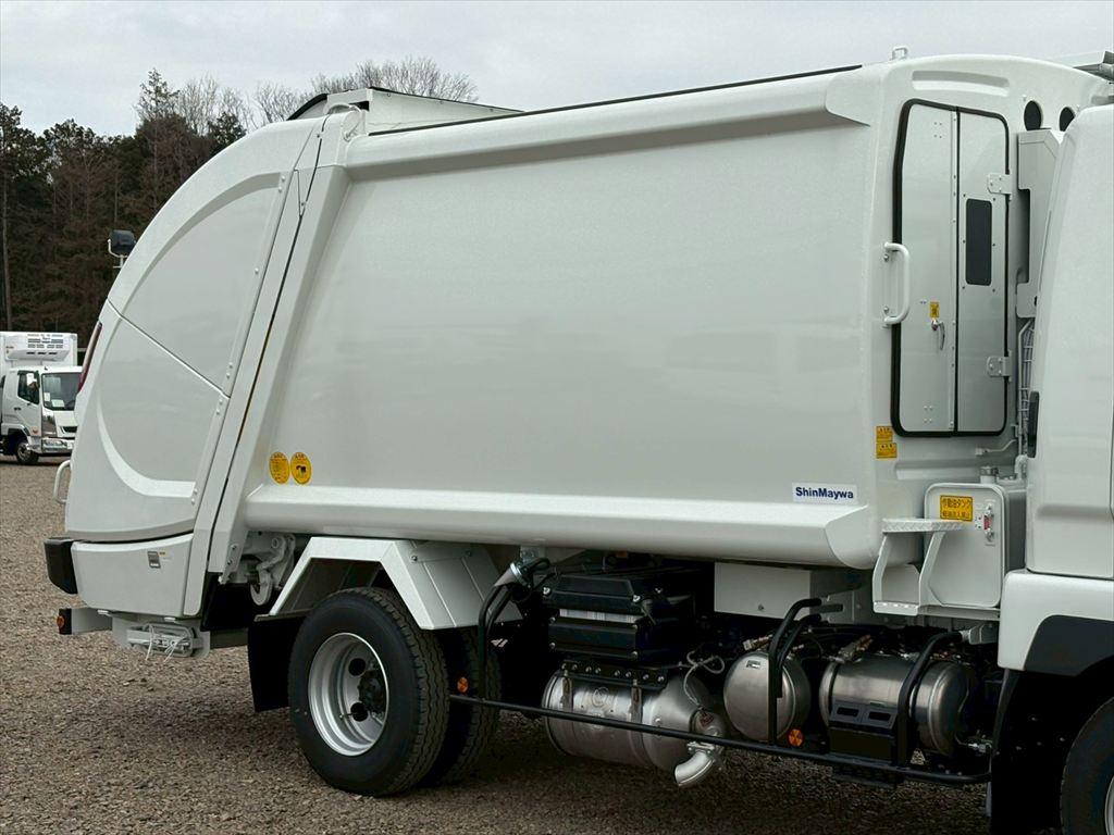 三菱 ファイター 2KG-FK72F(2WD)の写真5