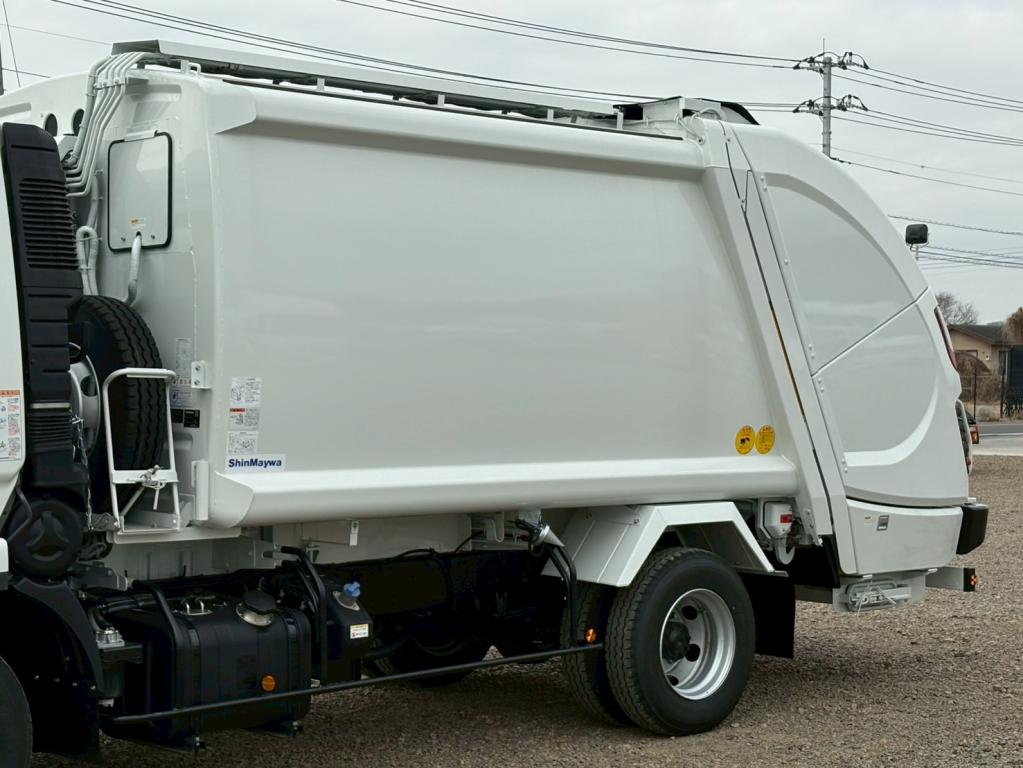 三菱 ファイター 2KG-FK72F(2WD)の写真6