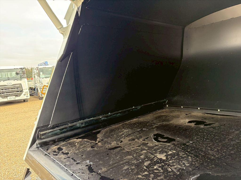 三菱 ファイター 2KG-FK72F(2WD)の写真9