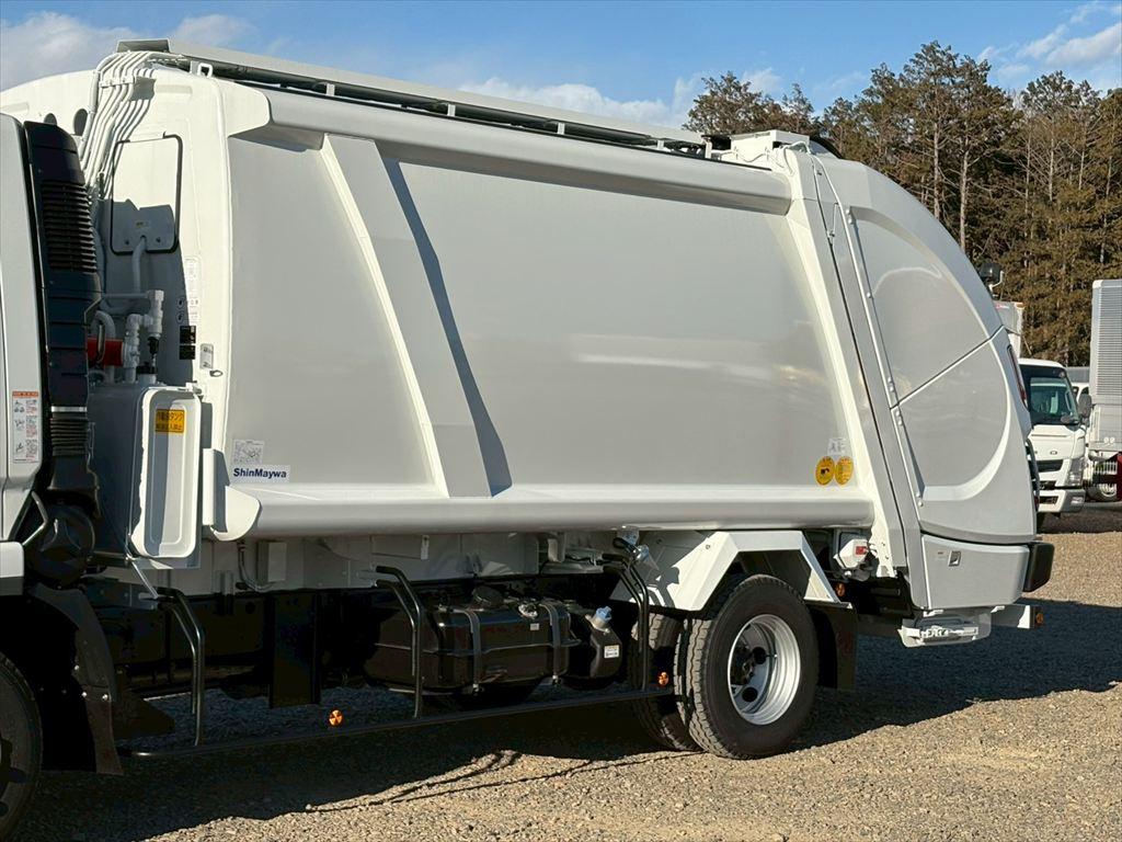 三菱 ファイター 2KG-FK72F(2WD)の写真6