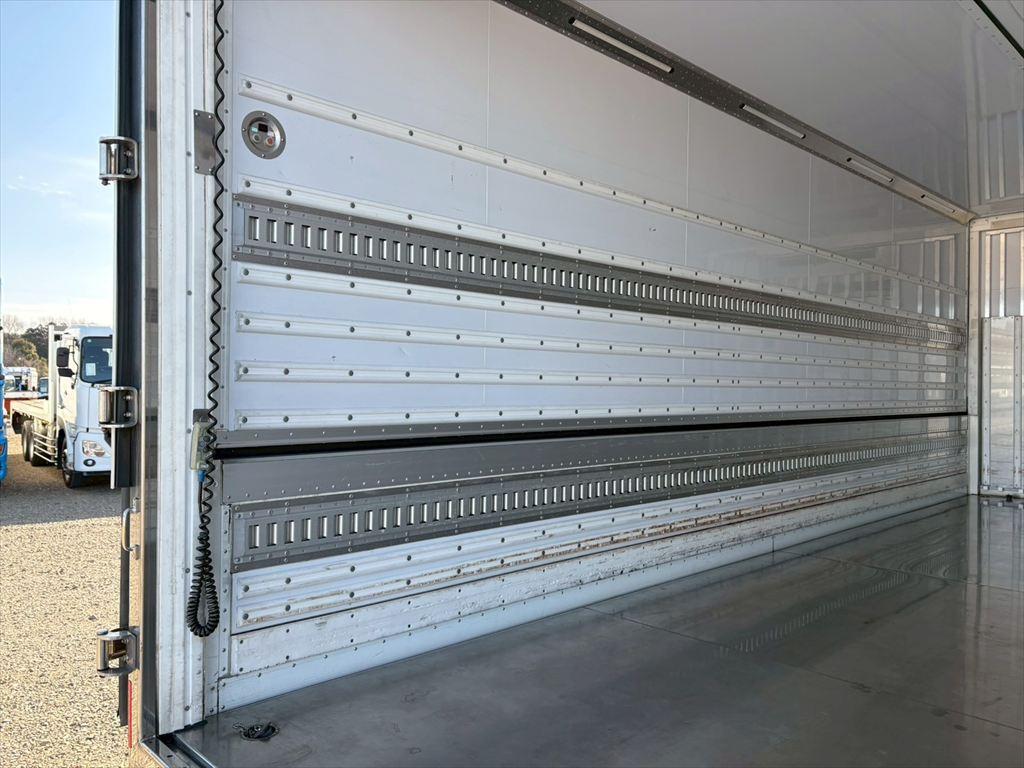 いすゞ フォワード 2PG-FSR90T2(2WD)の写真9