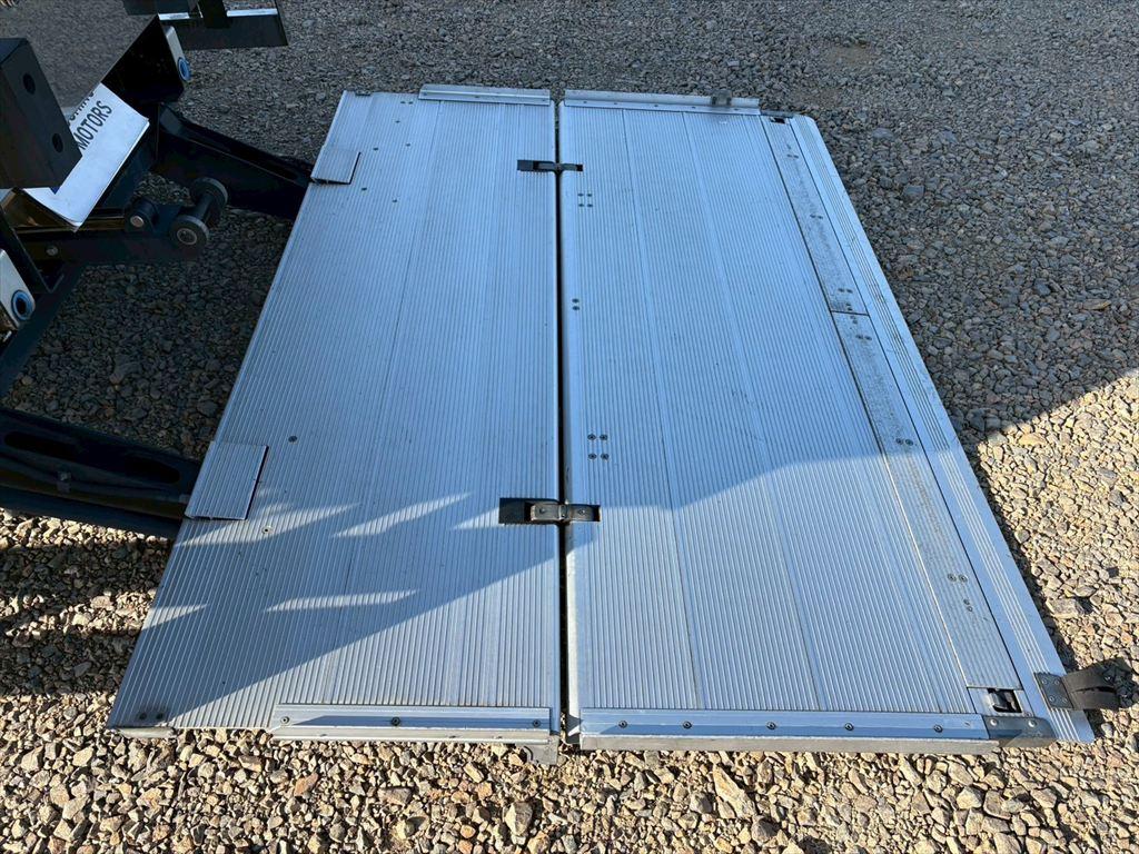 いすゞ フォワード 2PG-FSR90T2(2WD)の写真12