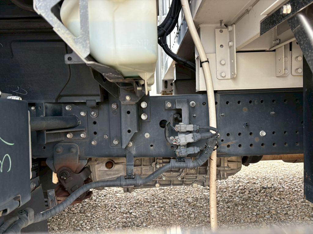 いすゞ フォワード 2PG-FSR90T2(2WD)の写真14