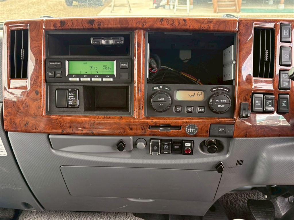 いすゞ フォワード 2PG-FSR90T2(2WD)の写真22