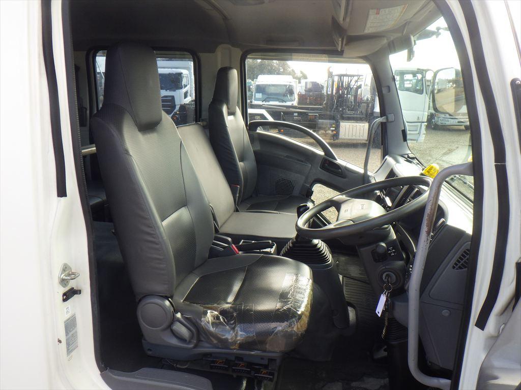 いすゞ フォワード TKG-FRR90S2(2WD)の写真20