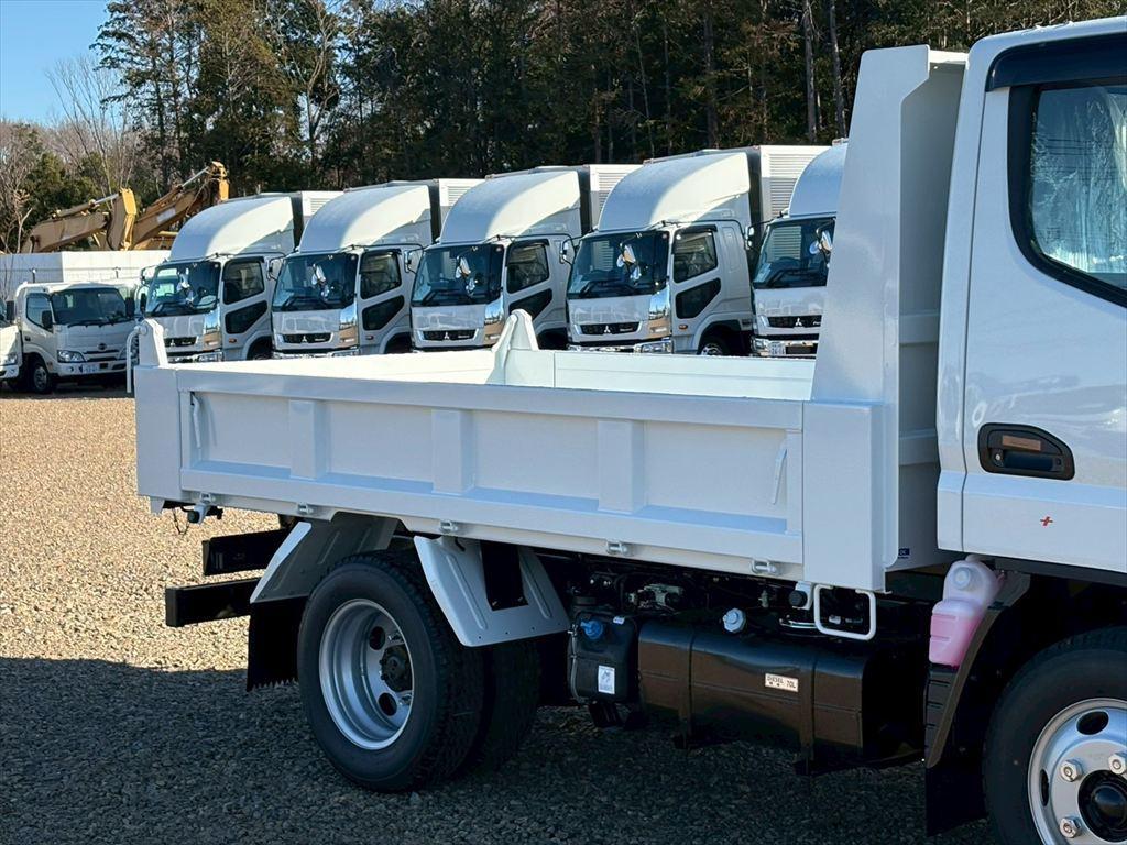 三菱 キャンター 2RG-FBA60(2WD)の写真5