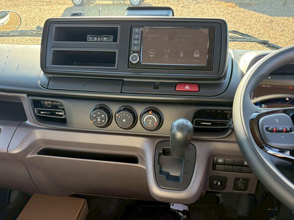 三菱 キャンター 2RG-FBA60(2WD)の写真22