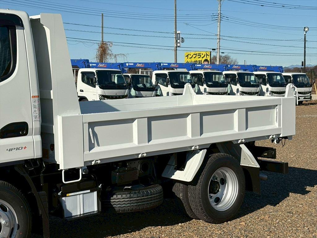 三菱 キャンター 2RG-FBA60(2WD)の写真6