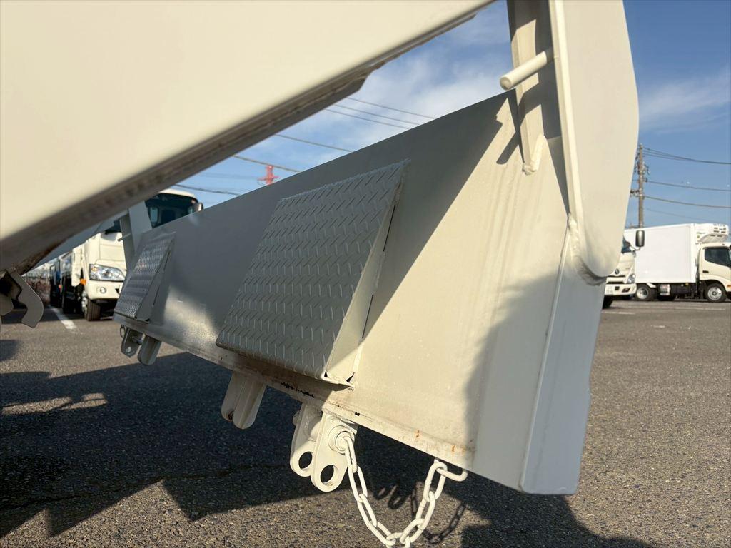 日野 デュトロ 2KG-XZU700X(2WD)の写真13