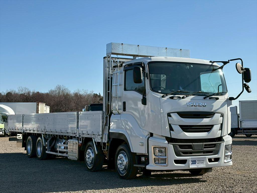 いすゞ ギガ 2PG-CYJ77C(8x4)の写真2
