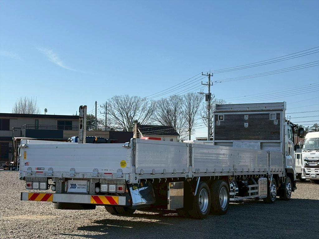 いすゞ ギガ 2PG-CYJ77C(8x4)の写真4