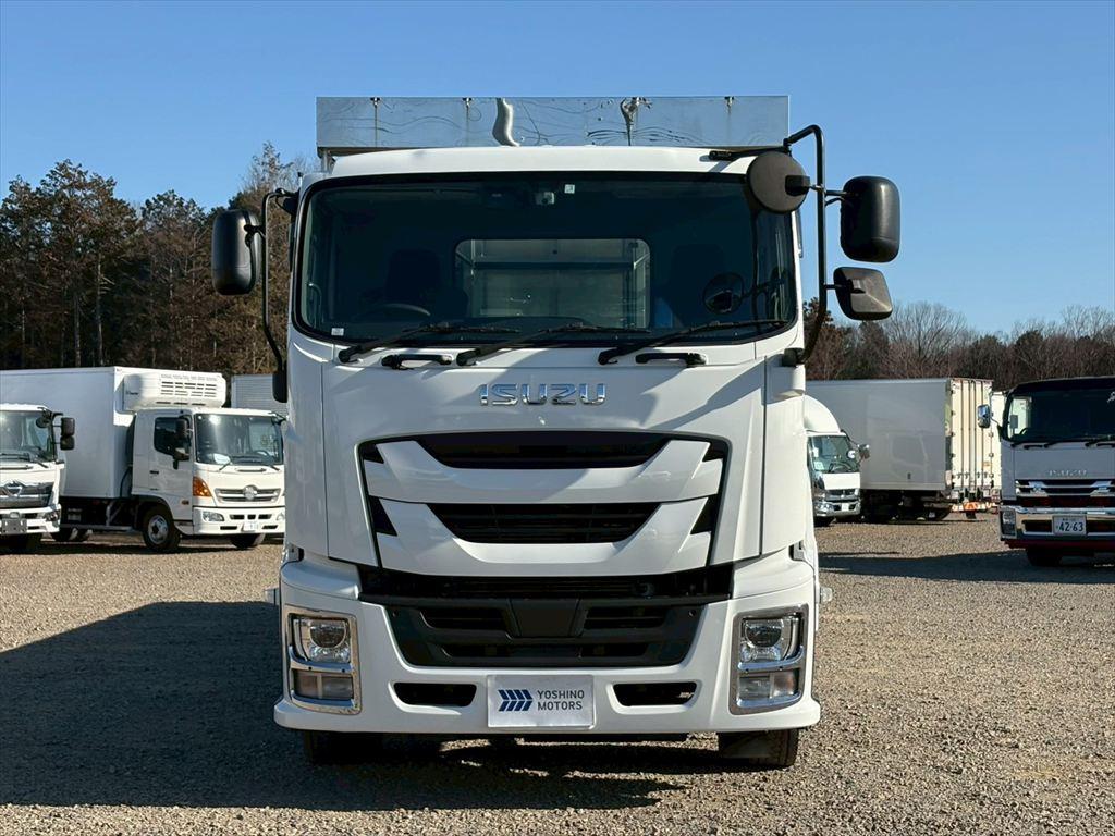 いすゞ ギガ 2PG-CYJ77C(8x4)の写真13