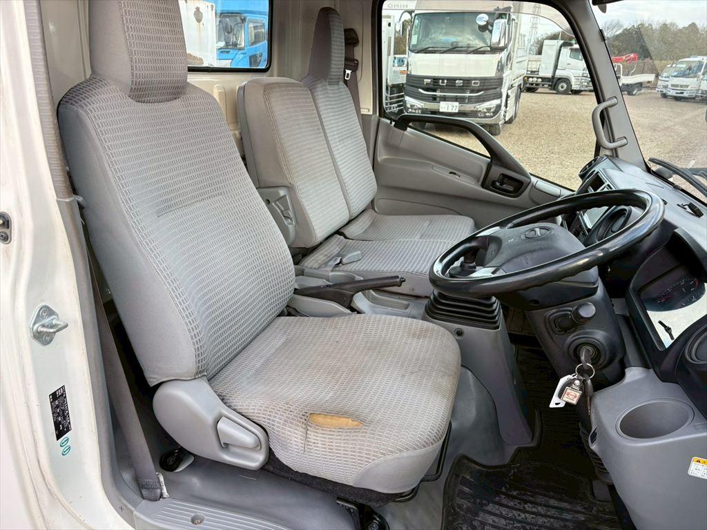 日野 デュトロ TKG-XZU710M(2WD)の写真21