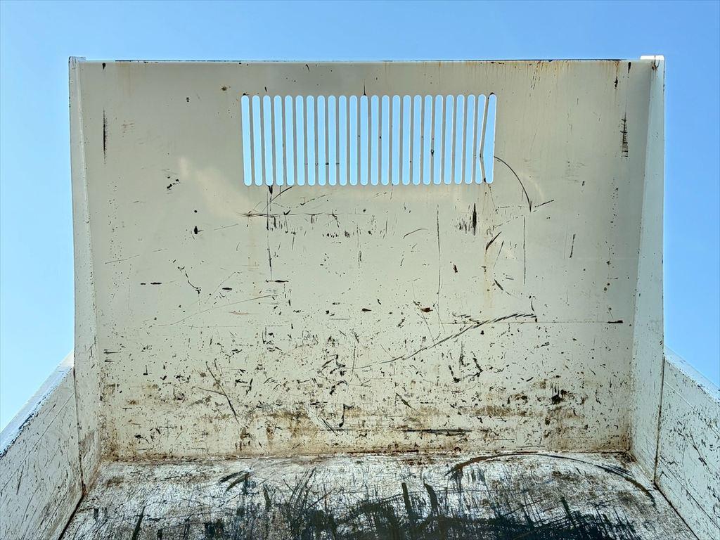 いすゞ エルフ 2RG-NKR88AT(2WD)の写真7