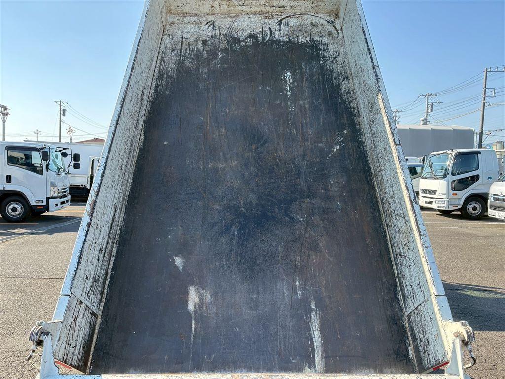 いすゞ エルフ 2RG-NKR88AT(2WD)の写真8