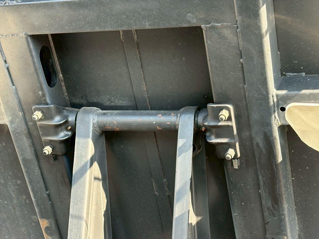 いすゞ エルフ 2RG-NKR88AT(2WD)の写真14