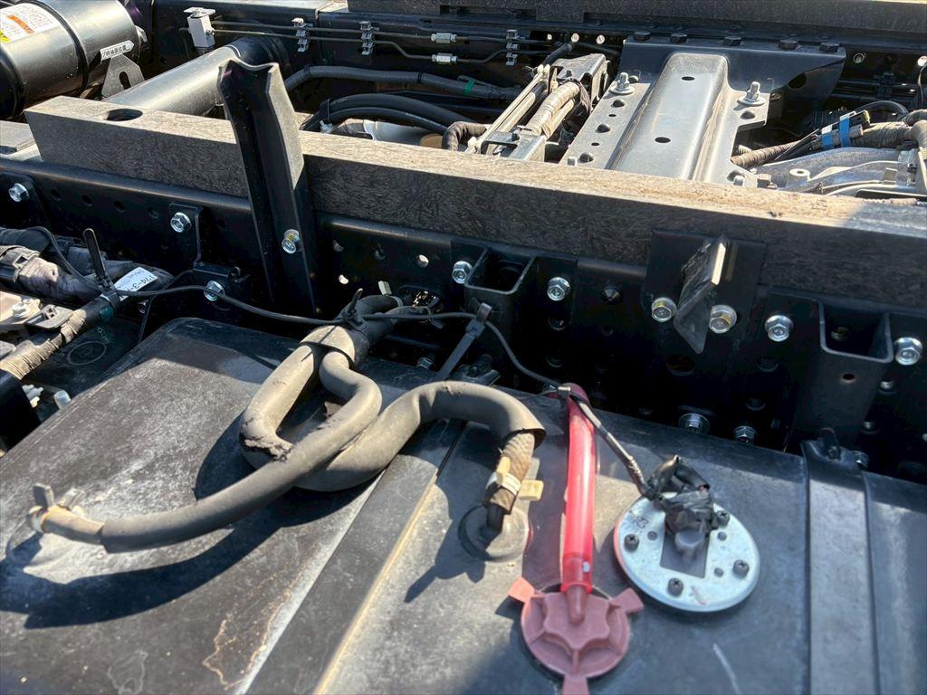 いすゞ エルフ 2RG-NKR88AT(2WD)の写真18