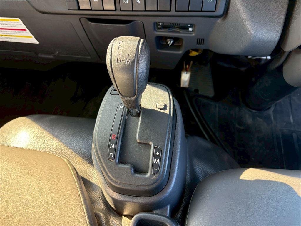 いすゞ エルフ 2RG-NKR88AT(2WD)の写真23