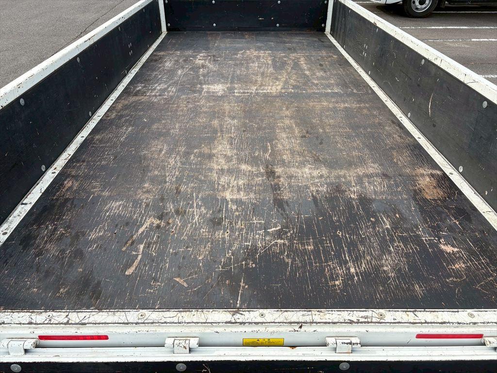 三菱 キャンター 2RG-FEA80(2WD)の写真8