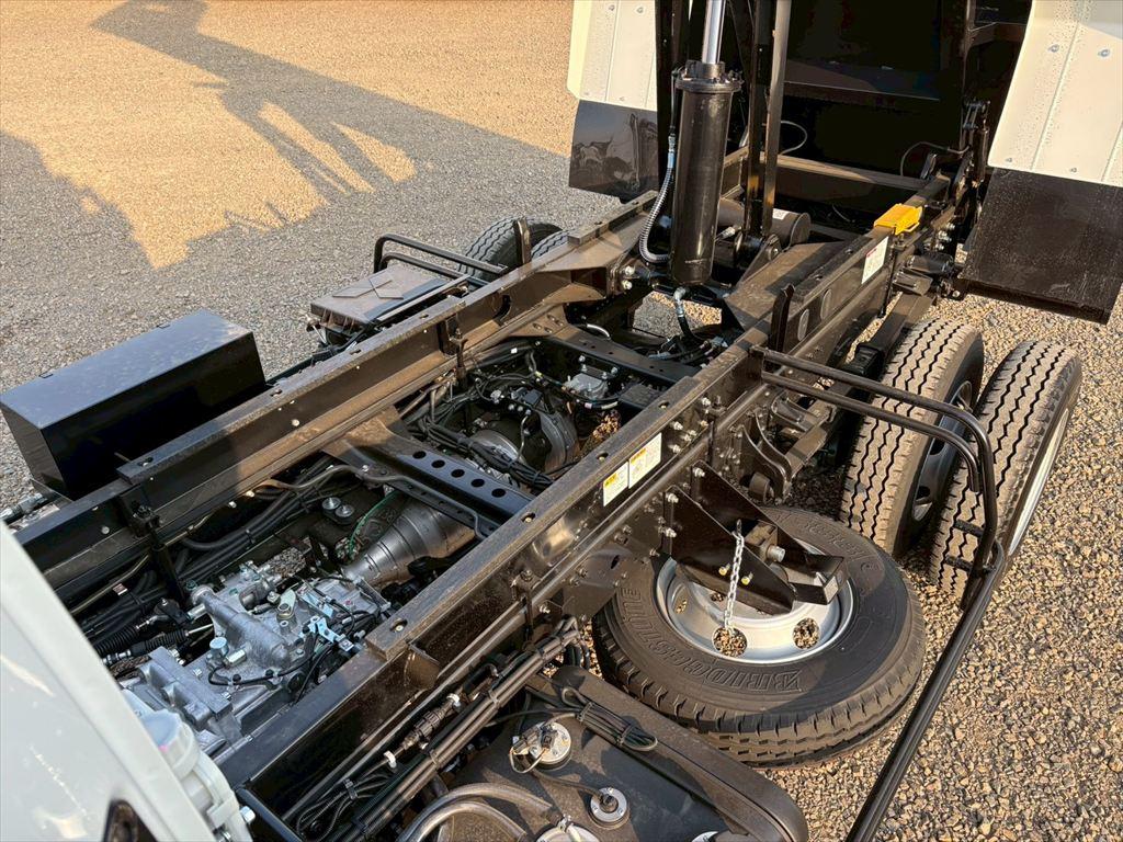 三菱 ファイター 2KG-FK62F(2WD)の写真15