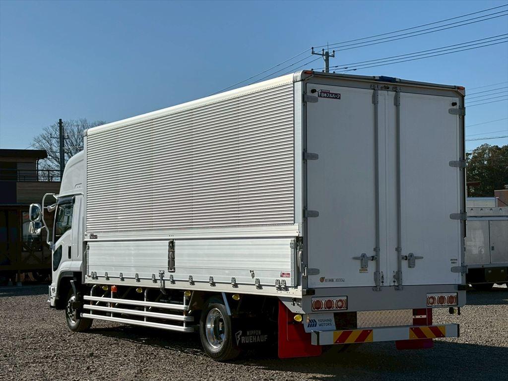 いすゞ フォワード 2RG-FTR90V4(2WD)の写真3