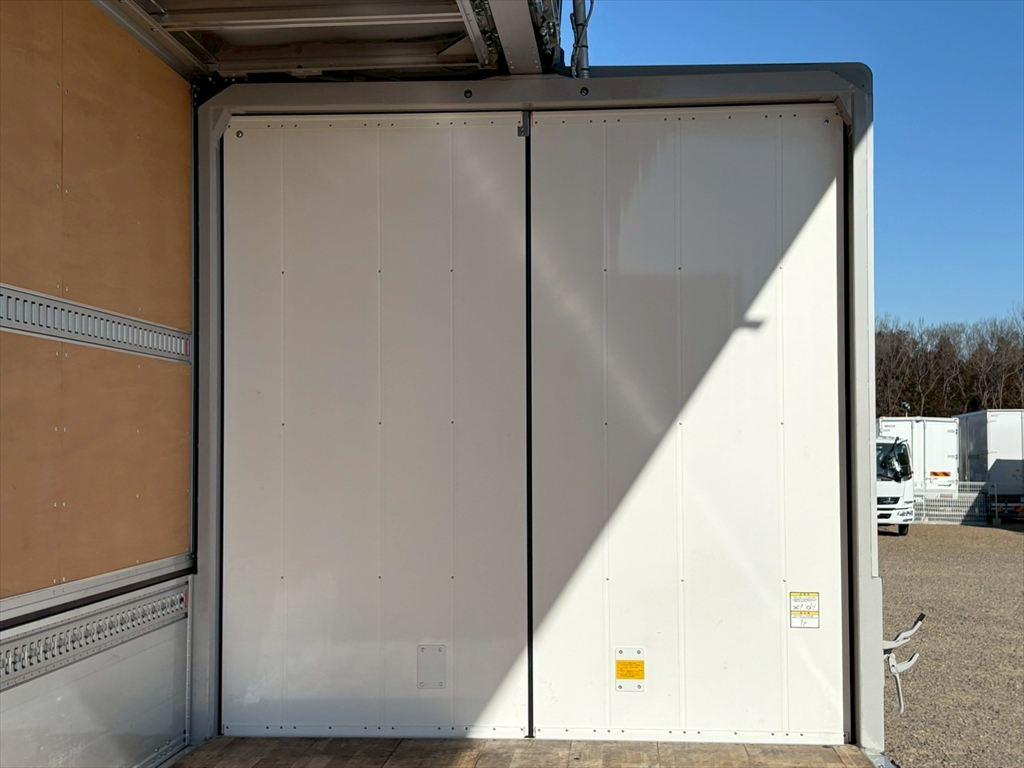 いすゞ フォワード 2RG-FTR90V4(2WD)の写真13