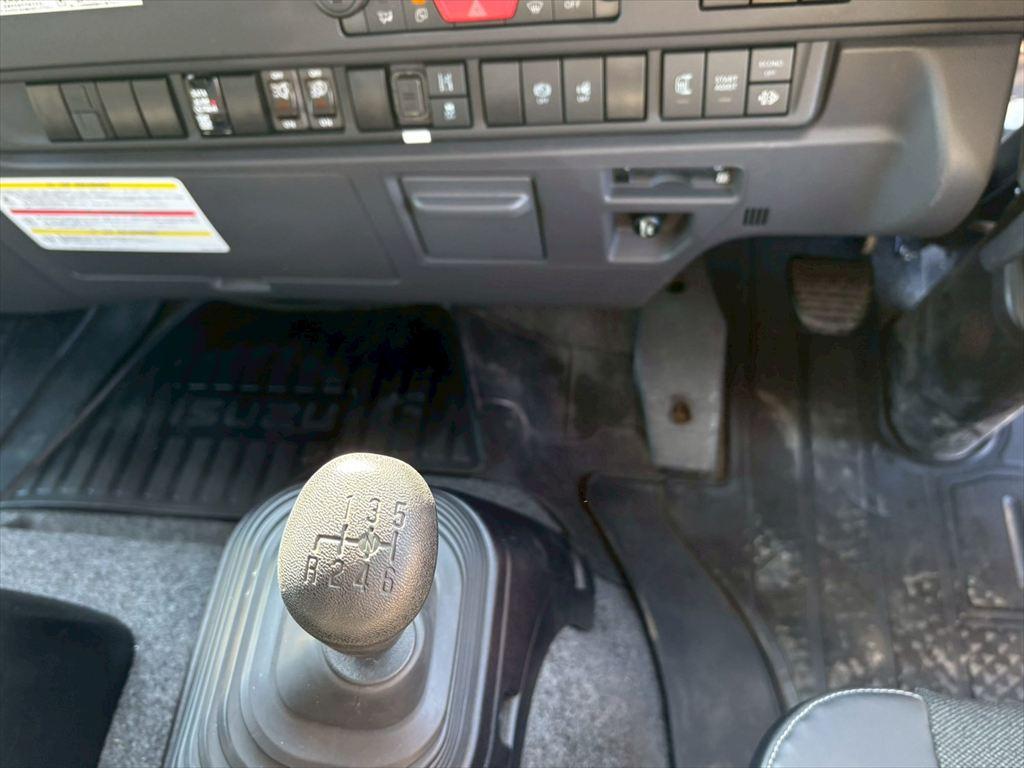 いすゞ フォワード 2RG-FTR90V4(2WD)の写真23