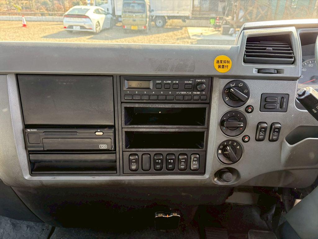 三菱 ファイター PJ-FK62FZ(2WD)の写真22