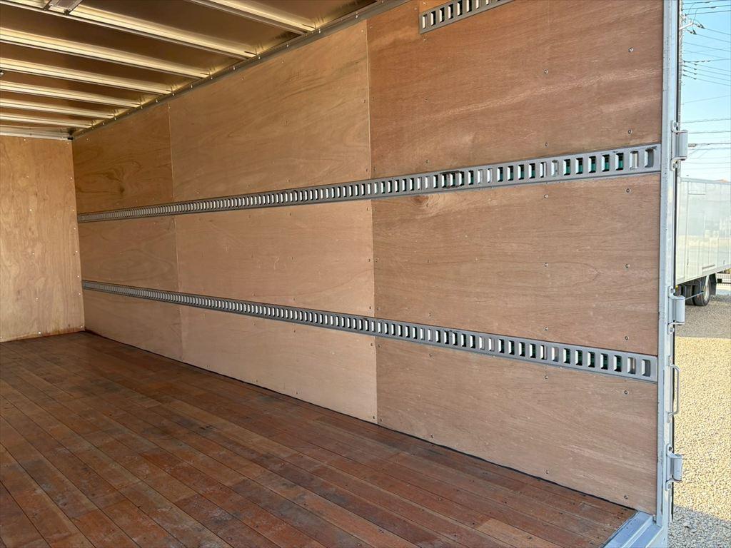 三菱 ファイター 2KG-FK65F(2WD)の写真10