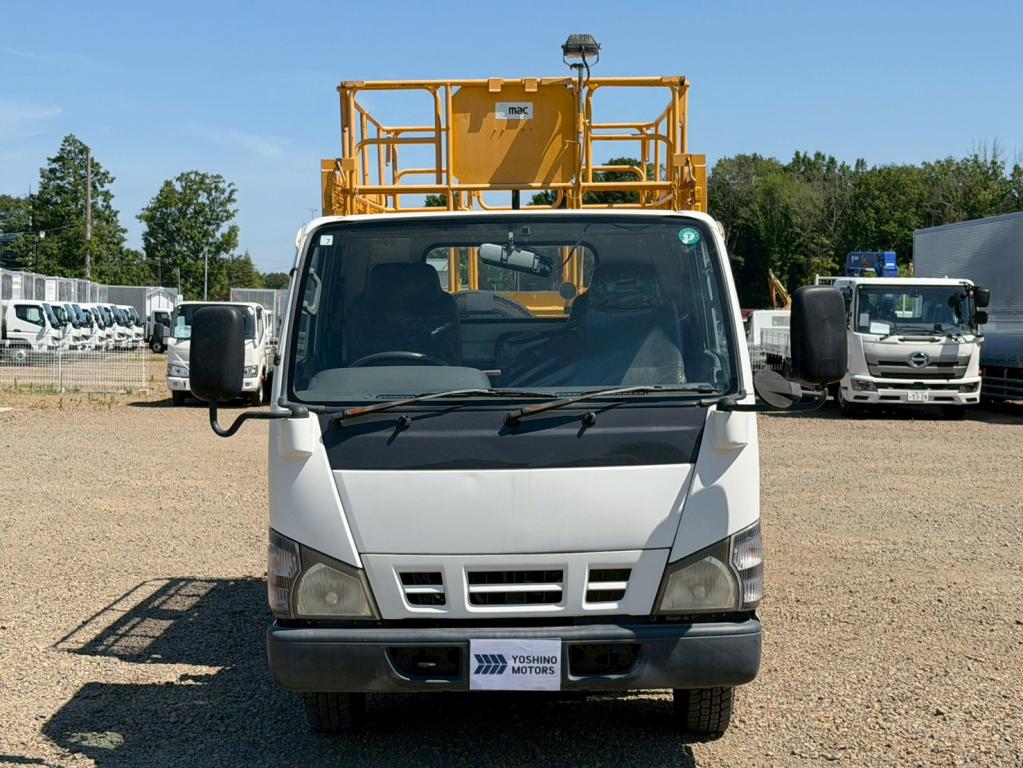 いすゞ エルフ PB-NKR81AN(2WD)の写真8