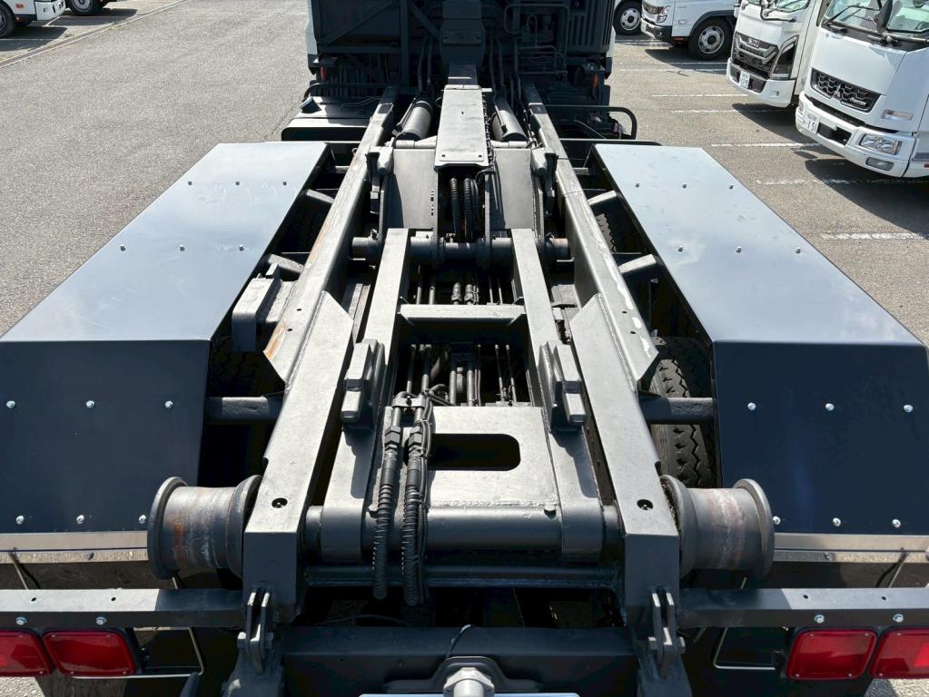 日野 プロフィア QKG-FS1EKDA(6x4)の写真8
