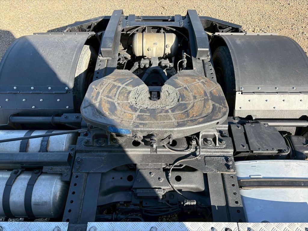 日野 プロフィア QPG-SH1EDDG(2WD)の写真9