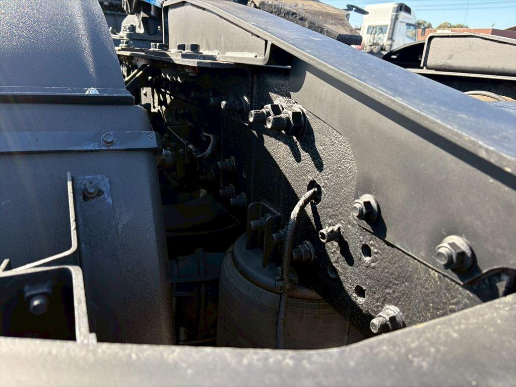 日野 プロフィア QPG-SH1EDDG(2WD)の写真11