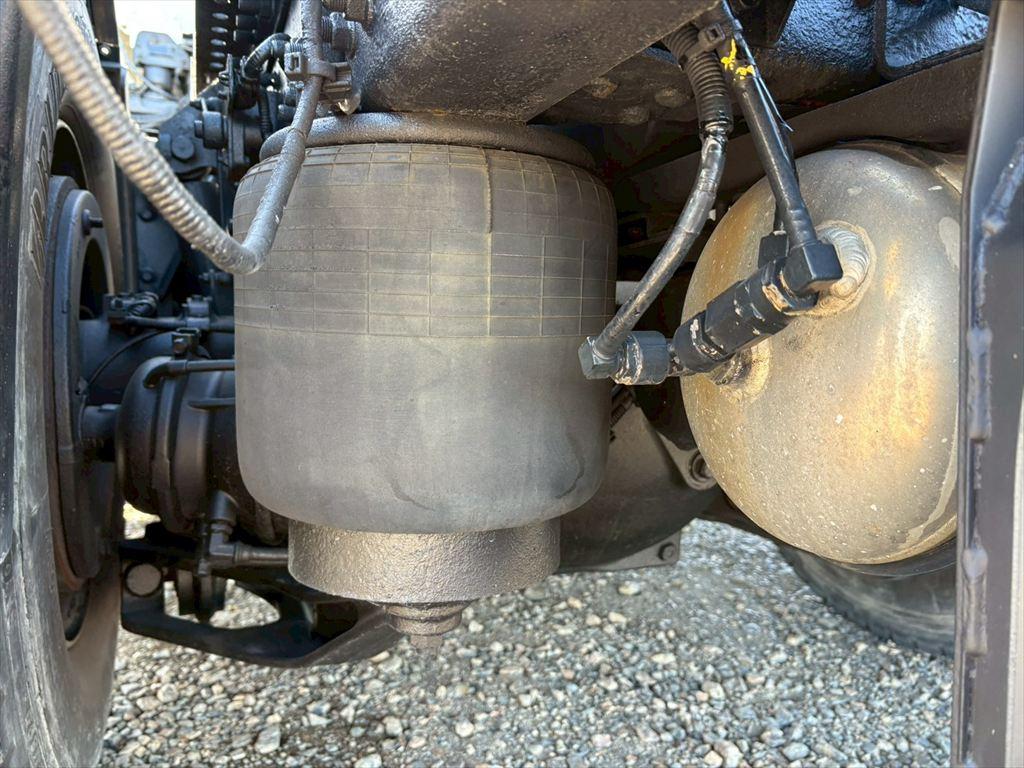 日野 プロフィア QPG-SH1EDDG(2WD)の写真17