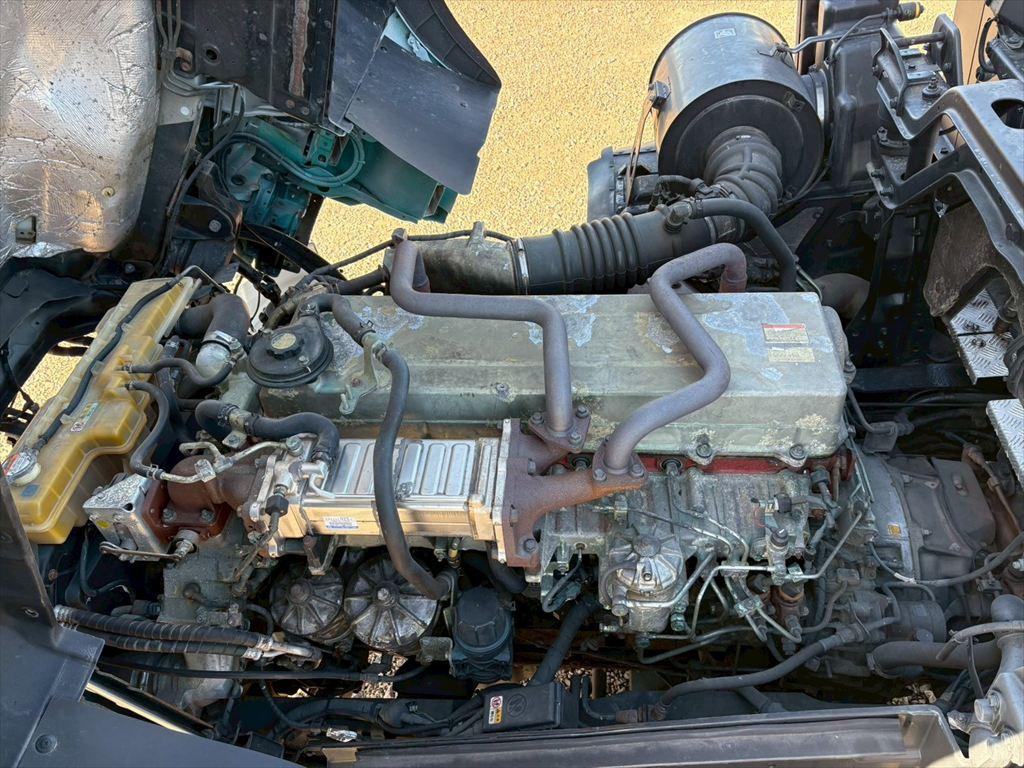 日野 プロフィア QPG-SH1EDDG(2WD)の写真19