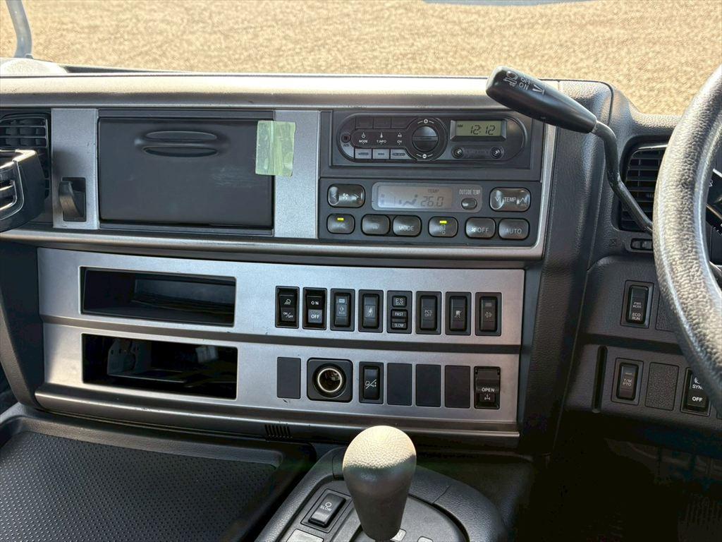 日野 プロフィア QPG-SH1EDDG(2WD)の写真22